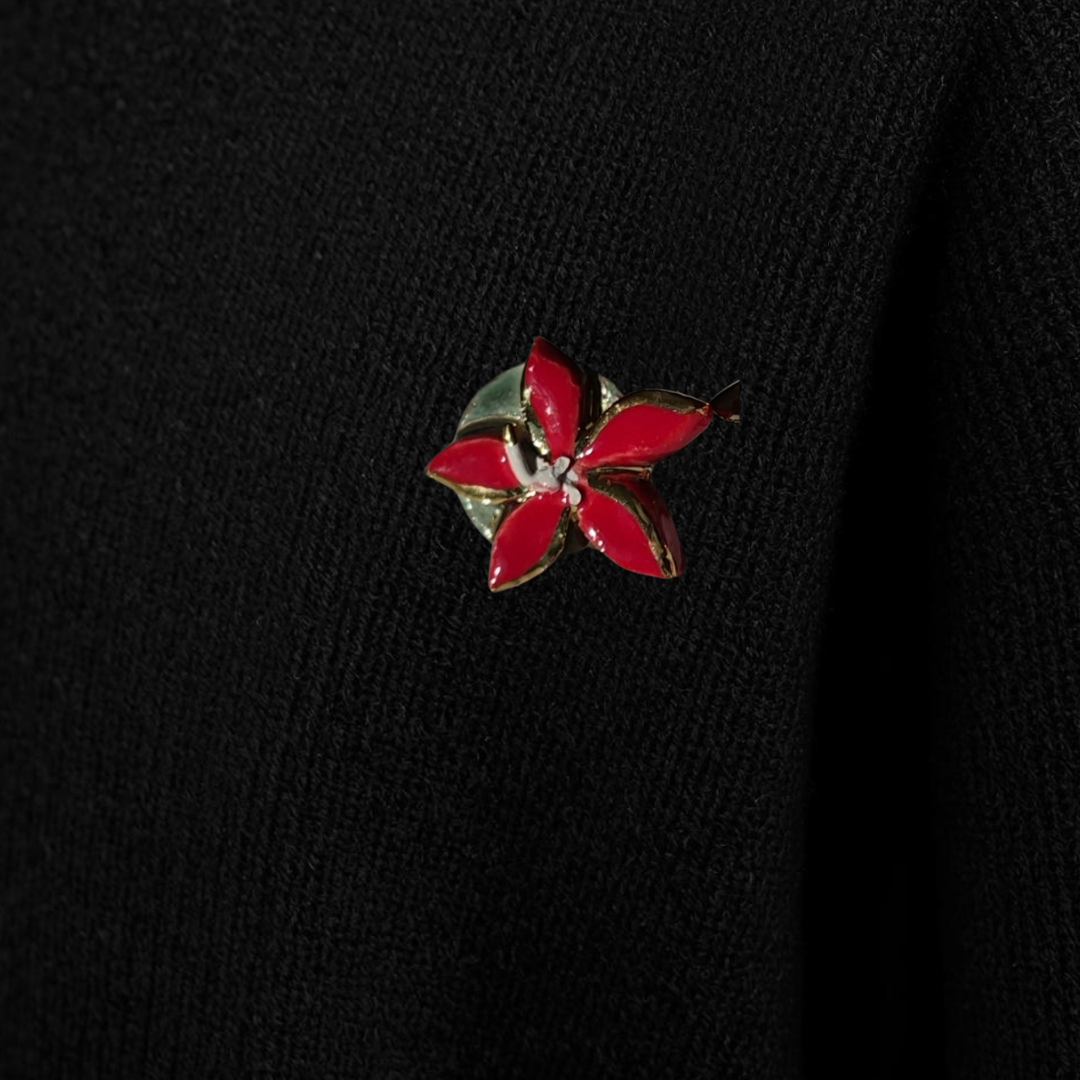 golden flower pin