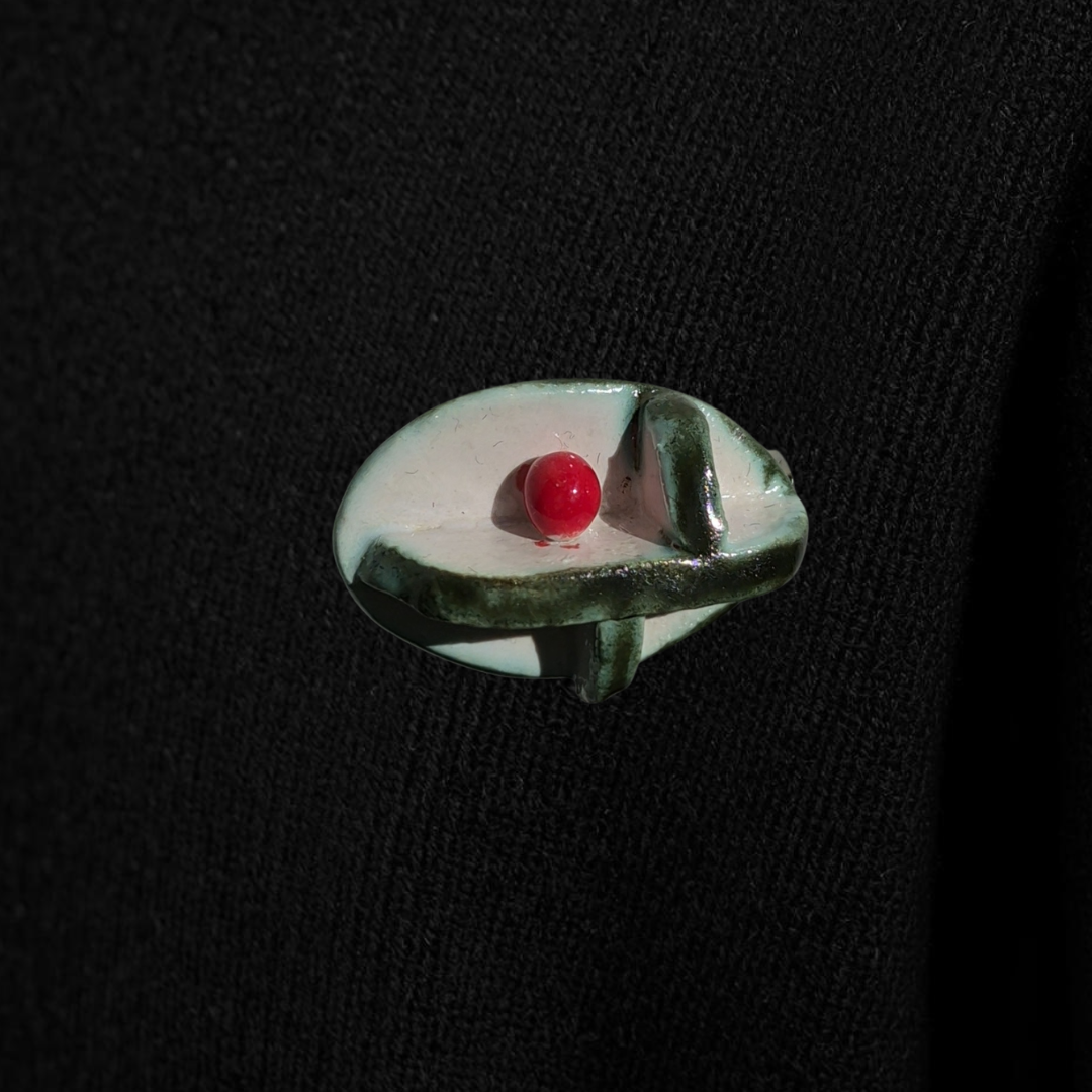 red shelf pin